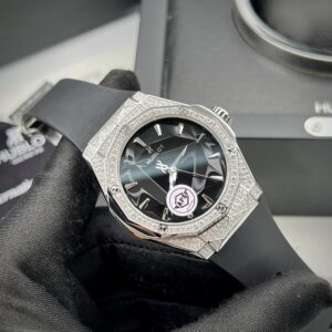 HUBLOT CLASSIC FUSION ORLINSKI FULL DIAMONDS TITANIUM APS 40MM