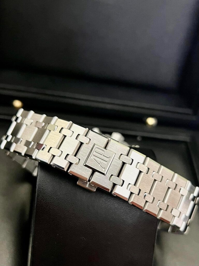 Audemars Piguet Royal Oak 26331ST Chronograph Rep (4) Audemars Piguet Royal Oak 26331ST Chronograph Rep (1)