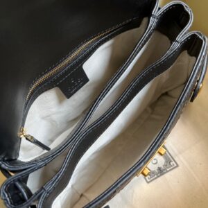 Cặp Gucci New Bag Siêu Cấp Màu Đen Dập Logo Nổi (1)