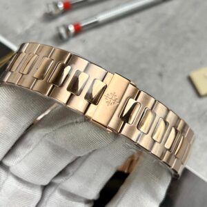 Đồng Hồ Patek Philippe Nautilus 5723 Đá Ruby Đỏ Replica 11 40mm (3)