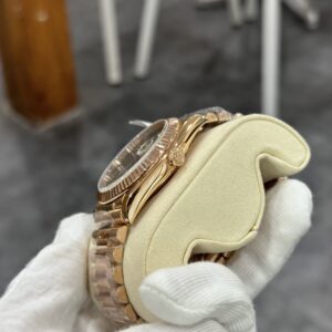 Đồng Hồ Rolex Day-Date 228235 Bọc Vàng Mặt Xanh Lá GM V3 170gram 40mm (1)