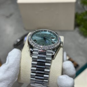 Đồng Hồ Rolex Day-Date 228236 Độ Moissanite Mặt Xanh Băng 168gram GM V3 40mm (7)