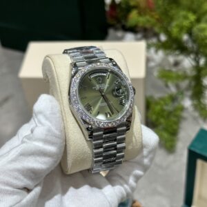 Đồng Hồ Rolex Day-Date 228236 Độ Moissanite Mặt Xanh Lá 168gram GM V3 40mm (11)