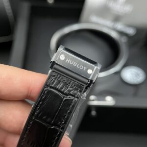 Hublot Classic Fusion Ceramic Màu Đen Replica JJZ 42mm (1)