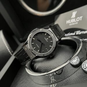 Hublot Classic Fusion Ceramic Màu Đen Replica JJZ 42mm (1)