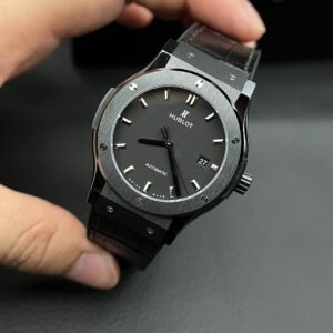 Hublot Classic Fusion Ceramic Màu Đen Replica JJZ 42mm (1)
