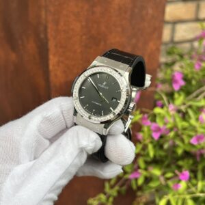 Hublot Classic Fusion Đính Đá Một Hàng Máy Cơ Thụy Sỹ 42mm