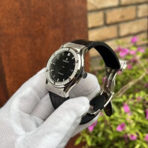 Hublot Classic Fusion Đính Đá Một Hàng Máy Cơ Thụy Sỹ 42mm