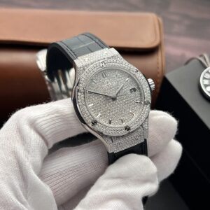 Hublot Classic Fusion Độ Full Kim Cương Moissanite Màu Đen 38mm (1)