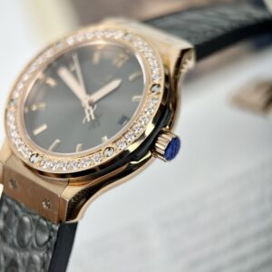 Hublot Classic Fusion King Gold Nữ Đính Đá Màu Xám 33mm (1)