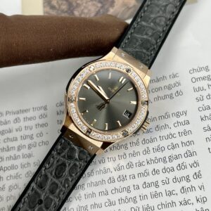 Hublot Classic Fusion King Gold Nữ Đính Đá Màu Xám 33mm (4)