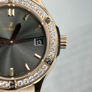 Hublot Classic Fusion King Gold Nữ Đính Đá Màu Xám 33mm (4)