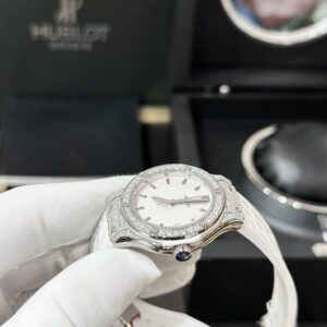 Hublot Classic Fusion Nữ Độ Kim Cương Moissanite Màu Trắng (7)
