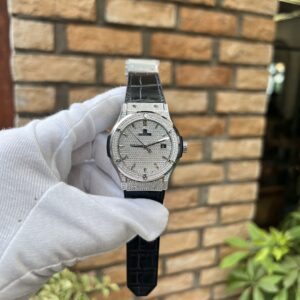 Hublot Classic Fusion Titanium Đính Full Đá Fake Thụy Sỹ 42mm (1)