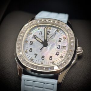 Patek Philippe Aquanaut 5072R Dây Cao Su Màu Xanh Dương PPF (4)