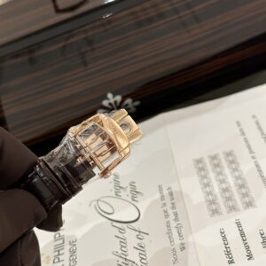 Patek Philippe Nautilus 5712 Demi Rose Gold Chocolate GRF 40mm (1)