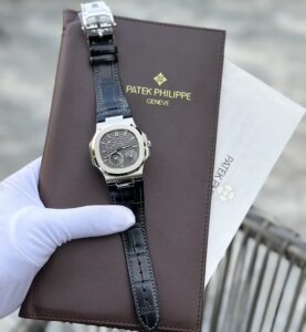 Patek Philippe Nautilus 5712 Mặt Xanh Fake Cao Cấp Nhà Máy GR 40mm (5)