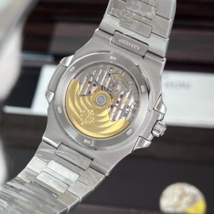 Patek Philippe Nautilus 5723 Replica 11 Đính Đá Màu Xanh (7)