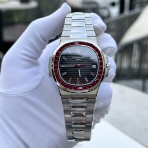 Patek Philippe Nautilus 5723 Replica 11 Độ Đá Ruby Đỏ 40mm (1)
