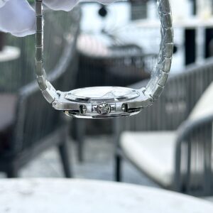 Patek Philippe Nautilus 5723 Replica 11 Độ Đá Ruby Đỏ 40mm (1)