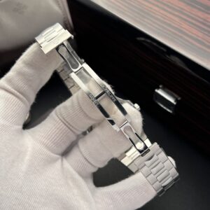 Patek Philippe Nautilus 5723 Replica 11 Mặt Xanh Đính Đá (7)