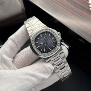 Patek Philippe Nautilus 5723 Replica 11 Mặt Xanh Đính Đá (7)