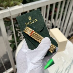 Rolex Day-Date Super Fake 11 Mặt Xanh Lá Đính Đá 36mm (1)