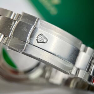 Rolex Sky-Dweller Replica 11 Mặt Số Đen (8)