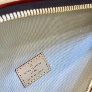 Túi Louis Vuitton Đeo Hông Họa Tiết Monogram Siêu Cấp 38x16x8cm (2)