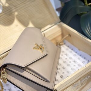 Túi Louis Vuitton Nữ Đeo Chéo Siêu Cấp 19cm (2)