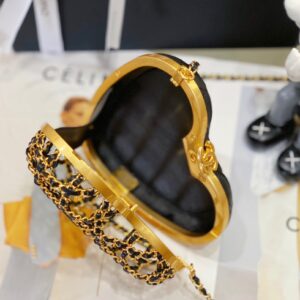 Túi Xách Hàng Hiệu Chanel Màu Đen Hình Trái Tim (8)