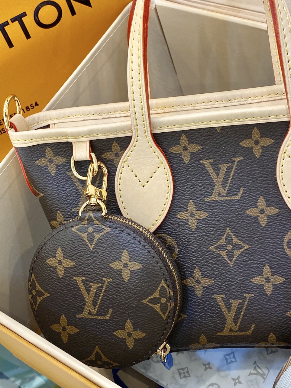 Túi Xách Louis Vuitton LV Neverfull MM Monogram Canvas Siêu Cấp 24x9x14cm (2) Túi Xách Louis Vuitton LV Neverfull MM Monogram Canvas Siêu Cấp 24x9x14cm (2)