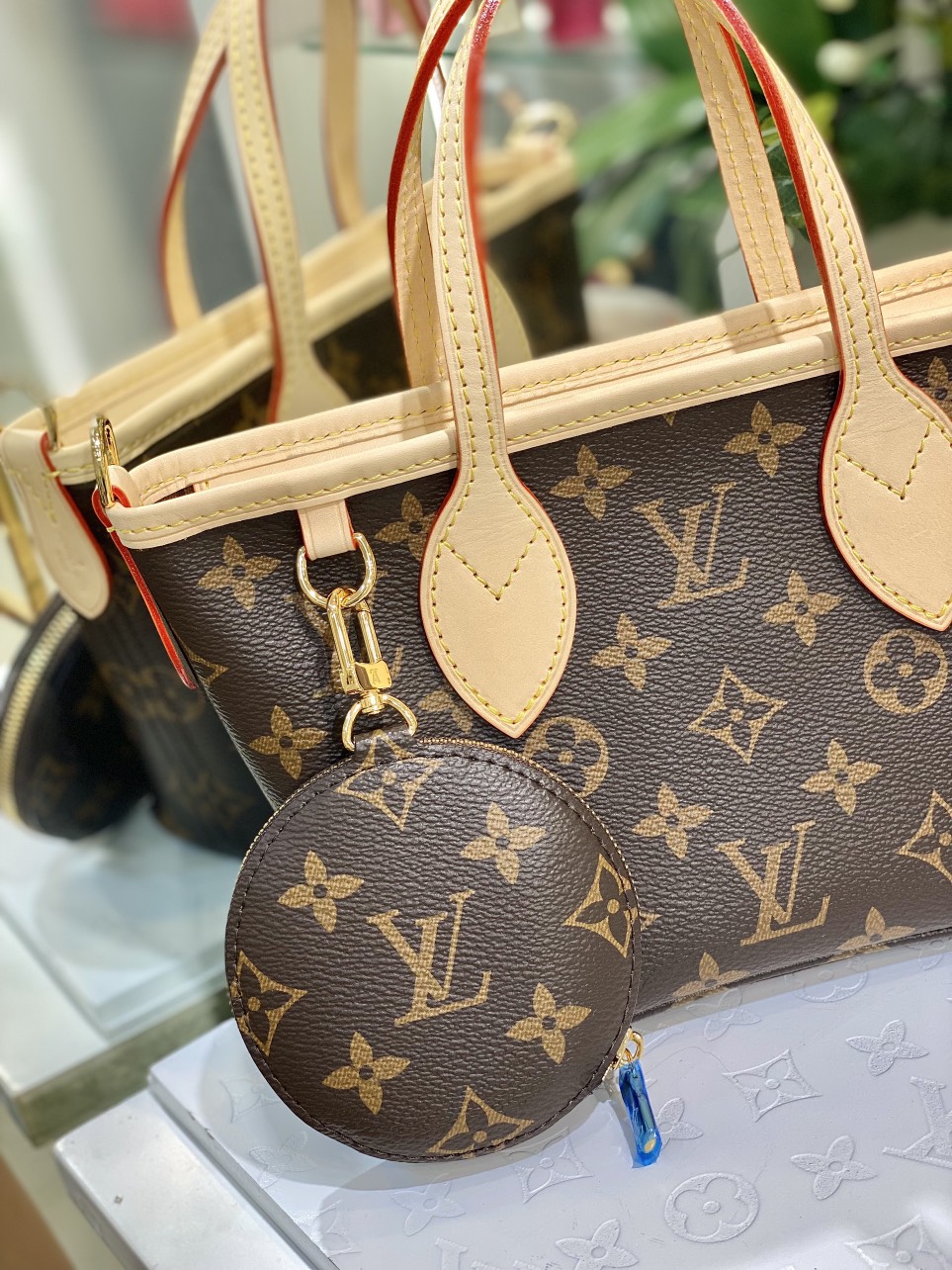 Túi Xách Louis Vuitton LV Neverfull MM Monogram Canvas Siêu Cấp 24x9x14cm (7) Túi Xách Louis Vuitton LV Neverfull MM Monogram Canvas Siêu Cấp 24x9x14cm (2)