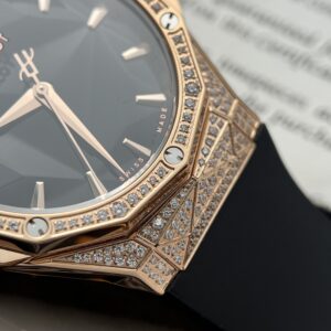 Hublot Classic Fusion King Gold Full Diamonds Màu Đen HBF 40mm