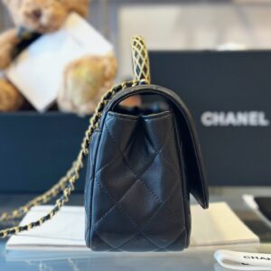 Túi Nữ Hàng Hiệu Chanel Handle Siêu Cấp Quai Cầu Vồng Cao Màu Đen 22x21cm