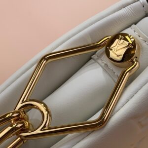 Túi Xách Nữ Louis Vuitton LV Coussin Siêu Cấp Hoa Momo Dập Chìm 20x19cm