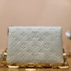Túi Xách Nữ Louis Vuitton LV Coussin Siêu Cấp Hoa Momo Dập Chìm 20x19cm