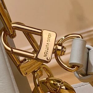 Túi Xách Nữ Louis Vuitton LV Coussin Siêu Cấp Hoa Momo Dập Chìm 20x19cm