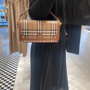 Túi Xách Nữ Hàng Hiệu Burberry Siêu cấp Họa Tiết Canvas 24x8x14cm