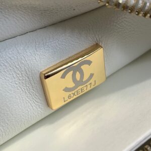 Balo nữ Chanel Mẫu Trắng Siêu Cấp Da Mịn 18x20x11.5cm