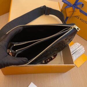 Túi Xách Nữ Hàng Hiệu Louis Vuitton LV Coussin Màu Đen 26cm