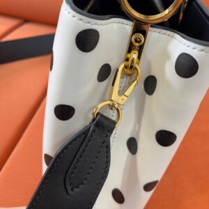 Túi Xách Nữ Hàng Hiệu Louis Vuitton Capucines vip siêu cấp 27x21x10cm