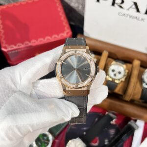 Đồng Hồ Hublot Classic Fusion King Gold Gray Dial Độ Moissanite 42mm (3)