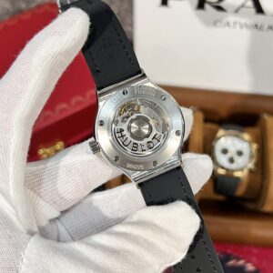 Đồng Hồ Hublot Classic Fusion Titanium Black Dial Đính Moissanite 38mm (1)