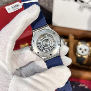 Đồng Hồ Hublot Classic Fusion Titanium Blue Dial Đính Moissanite 38mm (1)