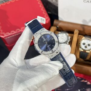 Đồng Hồ Hublot Classic Fusion Titanium Blue Dial Đính Moissanite 38mm (1)