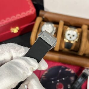 Đồng Hồ Hublot Classic Fusion Titanium White Dial Độ Moissanite 38mm (1)