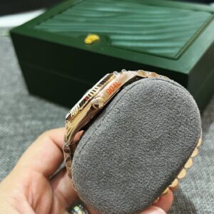 Đồng Hồ Rolex Day-Date 228235 Mặt Số Chocolate GM Factory 40mm (1)