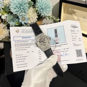 Hublot Classic Fusion Skull Độ Full Kim Cương Moissanite Replica 42mm (1)