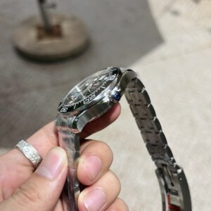 Omega Seamaster Mặt Đen Replica Cao Cấp VS Factory 42mm (5)